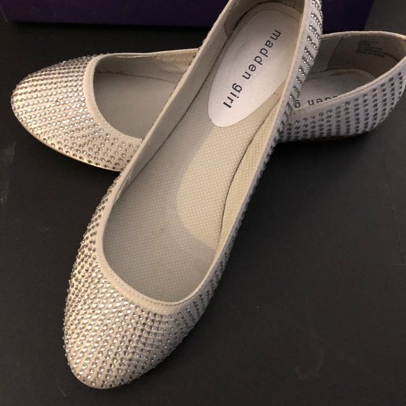 Madden Girl sparkly flats - Picture 1 of 4